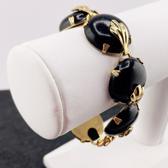 VINTAGE Black plastic and gold toned metal domed disk bracelet 1950s 1960s goth - Picture 4 of 11